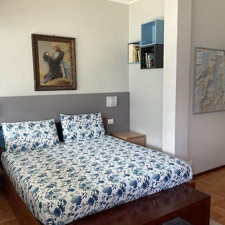 Lakeviewcabin - King Room With Balcony โกโม ภายนอก รูปภาพ